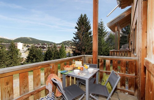 Saint-Etienne-en-Devoluy Condominio | Location au Pied des Pistes à 600m du Centre de la Station | Accès Piscine