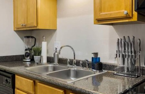 Meadowbrook Apartamento | Location Clean Quiet and Comfortable Community