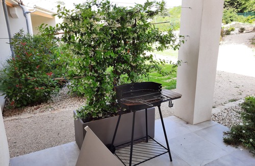 Les Tourrettes Apartamento | Location de Studio Meublé de Tourisme Avec Terrasse, Proche de Montélimar