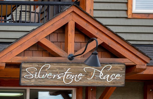 East Kootenay Condominio | Location Location!! 2bd2ba Condo in the heart of Downtown Invermere!