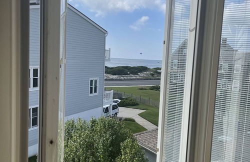 Admiral Estates Casa | Location Location Location Hear the waves & see Endless Beach Views in Cape May