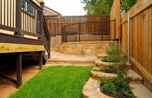 Central East Austin Casa | La mejor ubicación en Austin! Gran casa, capacidad para 10, 4 camas / 5Bath, enorme balcón con