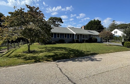 South Chatham Casa | Location, Location, Location!