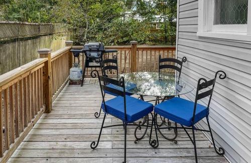 Riverland Terrace Casa | Location! Minutes to Downtown and Folly Beach