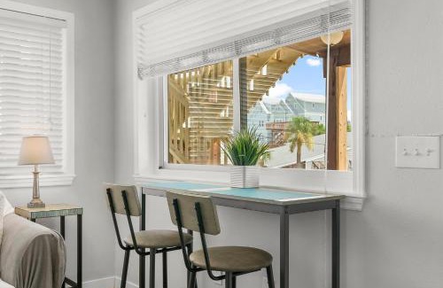 Holiday Beach Apartamento | Location! Studio Condo Panama City Beach, Holiday Beach, Tents Allowed!
