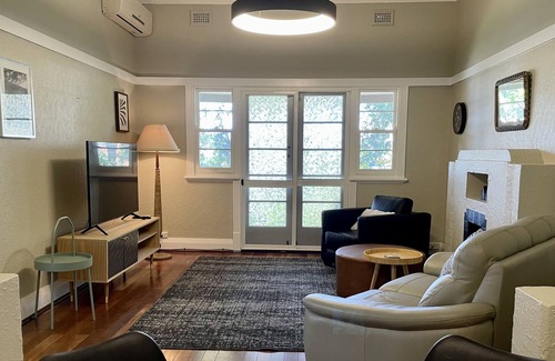 Wembley Casa | Location, style and tranquility awaits you in Wembley