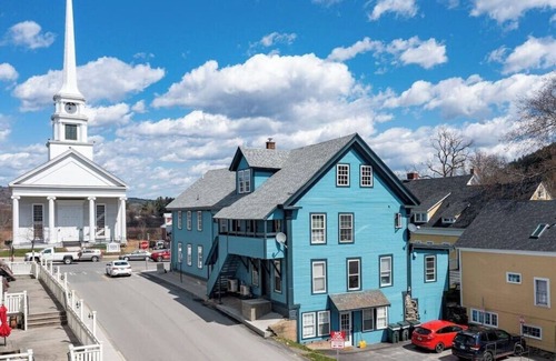 Stowe Village Historic District Apartamento | Location! This Stunning 2 Bedroom on Main Street.