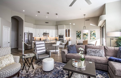 La Vista Casa | Locations a "10" ! and remodeled !.