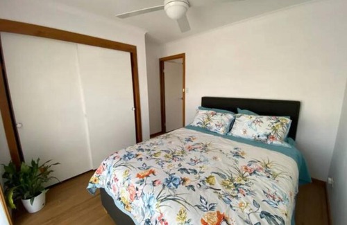Inverloch Villa | Loch'd Inn - walking distance to town and beach