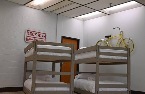 Green Spring Apartamento | Lock 70 - Schoolhouse Inn