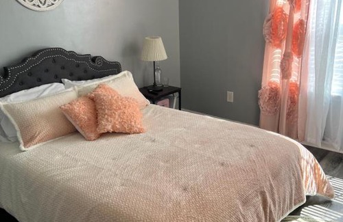 Charlotte Casa | Locked In