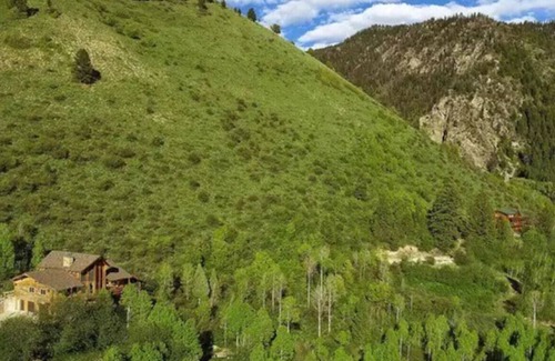 Star Valley Ranch Cabina | Lodestone Cabin in Star Valley Ranch, base of mtn!