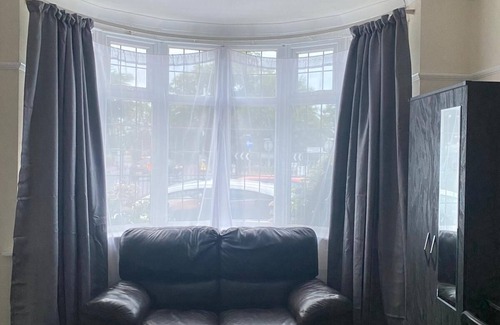 Brierley Hill Cama Y Desayuno | Lodge one near the big merry hill shopping ,