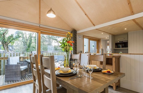 Corfe Castle Cabaña | LODGE 15, pet friendly, luxury holiday cottage in Corfe Castle
