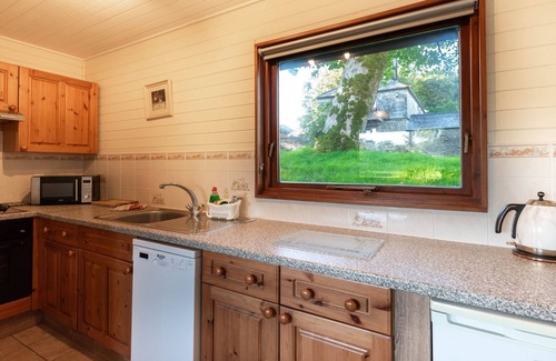 Fivelanes Casa | Brookview Lodge 2 by Interhome