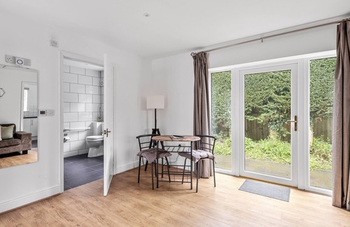 Reydon Cabina | Lodge 2 - Lytton Tree Lodge