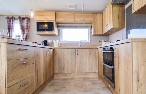 Felixstowe Cabaña | LODGE 29 EGRET'S VIEW, family friendly in Felixstowe, Suffolk