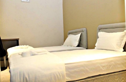 Gana-Gana Hotel | Lodge 37