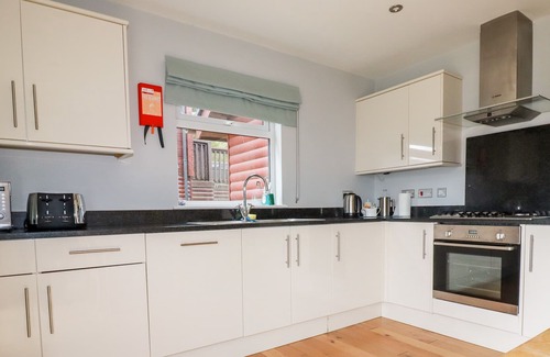 Winnard's Perch Cabina | LODGE 49A, pet friendly, with hot tub in Winnard's Perch