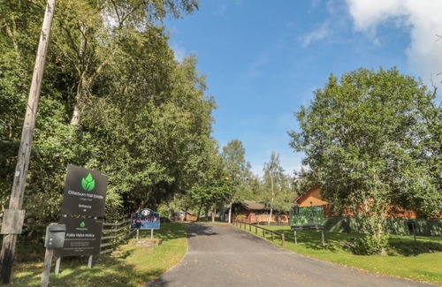 Otterburn Casa | LODGE 5, pet friendly, with hot tub in Otterburn