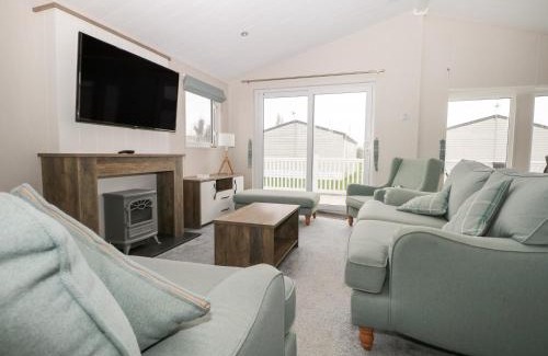 Chichester Casa | Lodge at Chichester Lakeside 2 Bed
