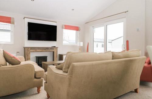 Chichester Casa | Lodge at Chichester Lakeside 3 Bed