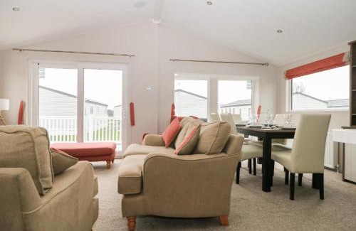 Chichester Casa | Lodge at Chichester Lakeside 3 Bed