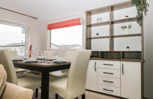 Chichester Casa | Lodge at Chichester Lakeside 3 Bed
