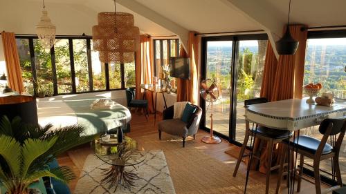 Le Vernet Cabina | lodge-bélvédere sur les hauteurs de vichy