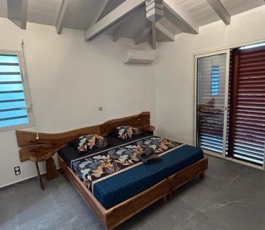 Cafeiere Villa | Lodge belle nature, piscine privée, grand jardin, 900 m de la plage de grande anse