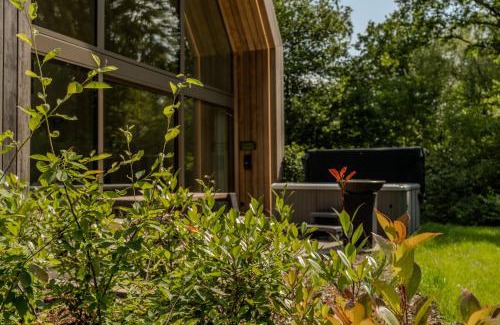 Zolder Casa | Lodge met Jacuzzi - 4 personen - Woodz Lodges