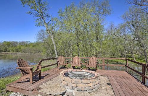 Wakenda Casa | Lodge on 240 Acres with Deck, Grill and Fire Pit!