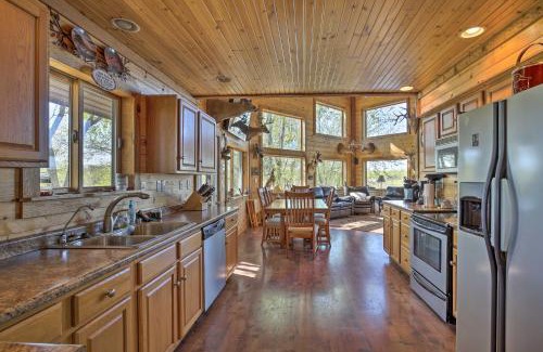 Wakenda Casa | Lodge on 240 Acres with Deck, Grill and Fire Pit!