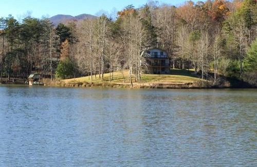 Lake Lure Casa | Lodge on Mirror Lake