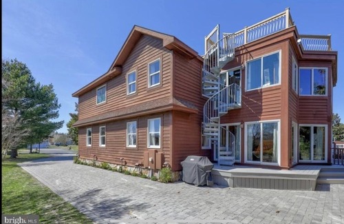 Ocean View Casa | Lodge style home w/ INDOOR pool/spa, 2 miles to the beach, onsite canal access