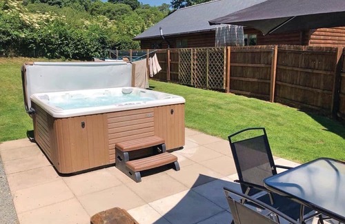Llanddewi Ystradenny Chalet De Esquí | Alojamiento de 2 habitaciones en Llanddewi, Nr. Llandrindod Wells