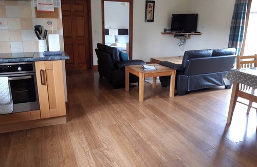 Llanddewi Ystradenny Chalet De Esquí | Alojamiento de 2 habitaciones en Llanddewi, Nr. Llandrindod Wells