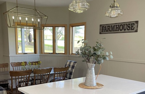 Butler Casa | Lodge with stunning views, sauna, hot tub, fly fishing, small venue
