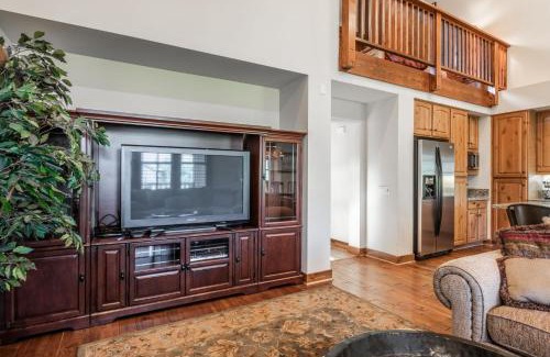 Mammoth Lakes Casa | Lodges 1112 - 3 Bed townhome with Loft