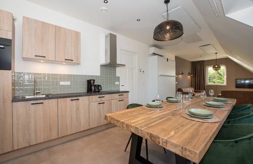 Leidschendam Apartamento | Lodging 1: Spacious and luxurious 4 to 6 person apartment.