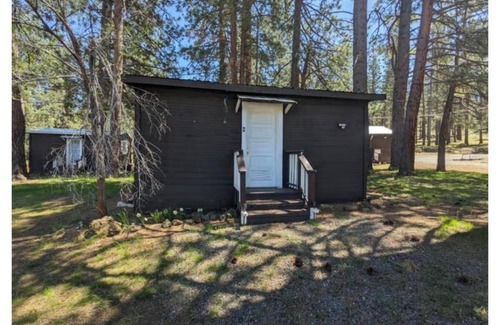 Tulelake Alquiler De RV | Lodging 9 , Queen, full bath & kitchen with hot water