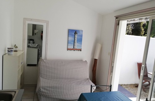Rivedoux-Plage Cabaña | ALOJAMIENTO PARA 4 PERSONAS, 2 DORMITORIOS, PATIO PRIVADO, PISCINA CLIMATIZADA, APARCAMIENTO PRIVADO
