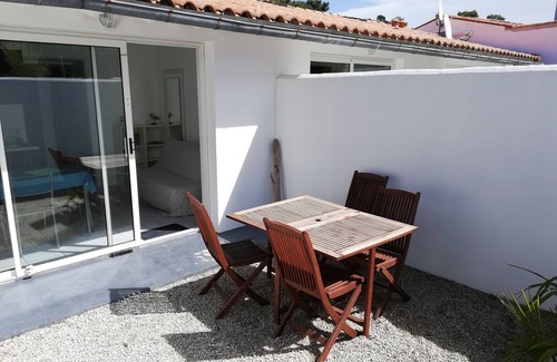 Rivedoux-Plage Cabaña | ALOJAMIENTO PARA 4 PERSONAS, 2 DORMITORIOS, PATIO PRIVADO, PISCINA CLIMATIZADA, APARCAMIENTO PRIVADO