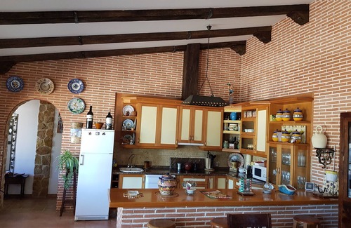 Pedro Muñoz Chalet De Esquí | Alojamiento ubicado en un entorno natural y tranquilo.