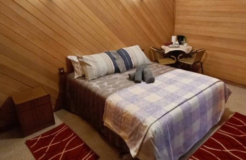 Castro Cabina | lodging Tehuaco, Habitación Coigue
