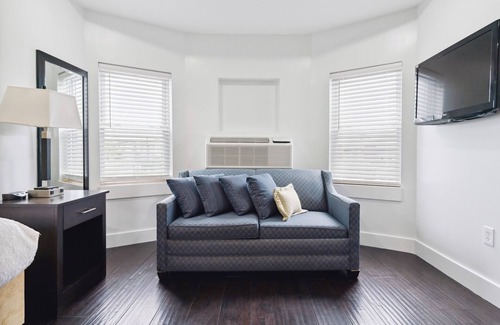 West Philadelphia Apartamento | Lodgyy - Comfortable & Chic King-bed suite