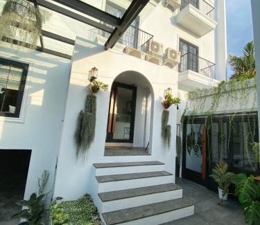 Tanjung Duren Utara Casa | Loewys Home Tanjung Duren Jakarta Barat