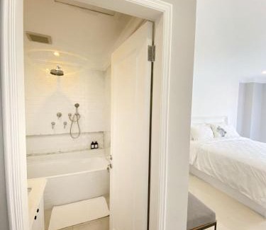 Tanjung Duren Utara Casa | Loewys Home Tanjung Duren Jakarta Barat
