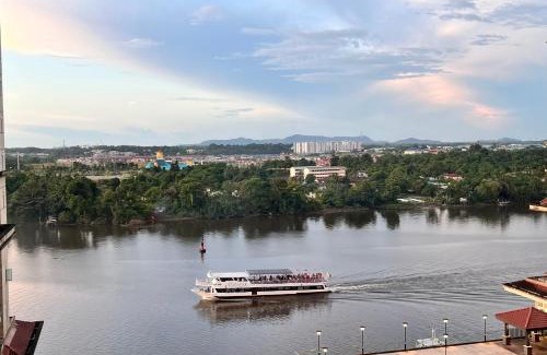 Kuching Apartamento | LoFF Suite River View 2 Bedroom at Kuching Riverine Resort