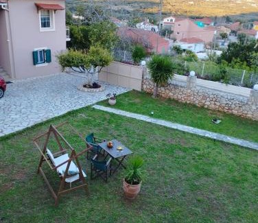 Karavados Apartamento | Lofos house